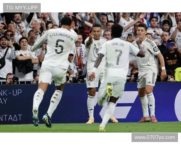 特瓦斯：巴萨需精简阵容完成注册，盛赞皇马引援潜力(3)